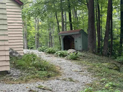 627 Glen Road Peru VT 05152