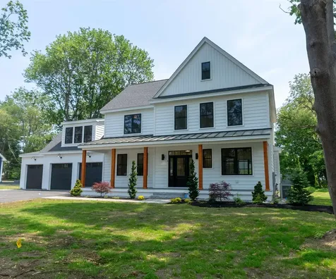 6 Mcdermott Road Hampton NH 03833