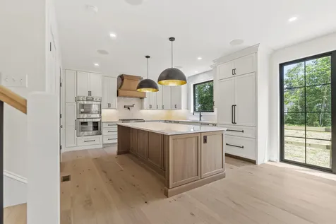 6 Mcdermott Road Hampton NH 03833