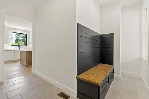 6 Mcdermott Road Hampton NH 03833