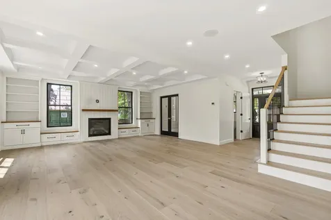 6 Mcdermott Road Hampton NH 03833