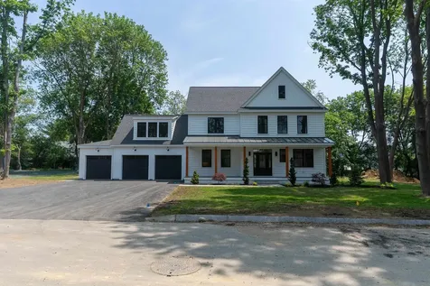 6 Mcdermott Road Hampton NH 03833