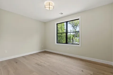 6 Mcdermott Road Hampton NH 03833