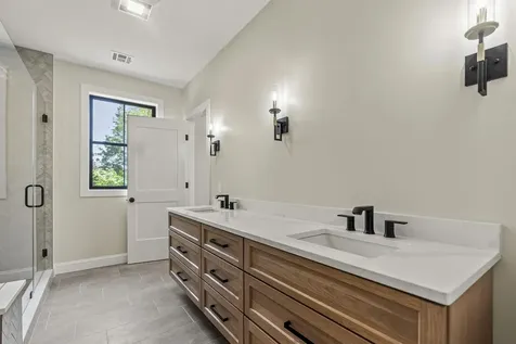 6 Mcdermott Road Hampton NH 03833