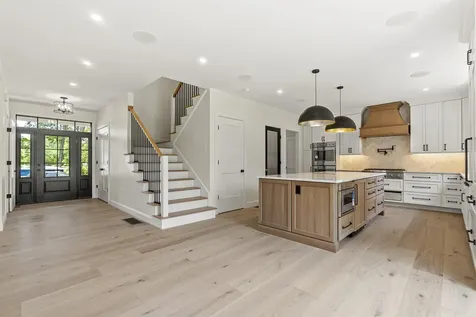 6 Mcdermott Road Hampton NH 03833