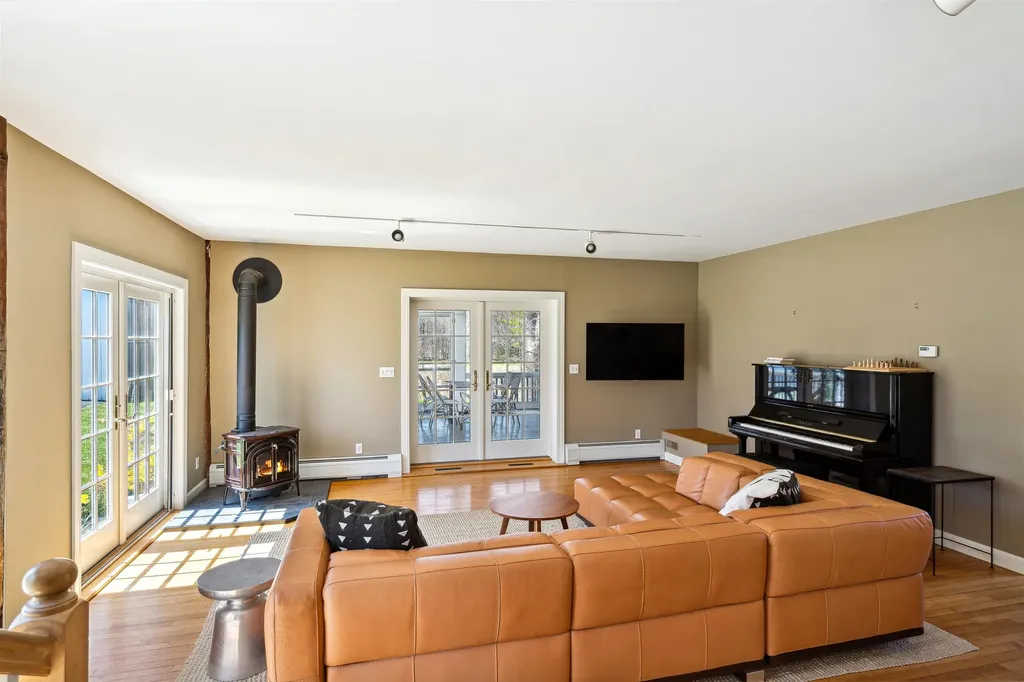 395 Main Street Norwich VT 05055