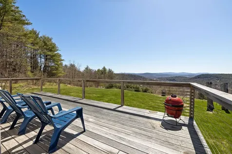 162 Meadow Lane Hartford VT 05001