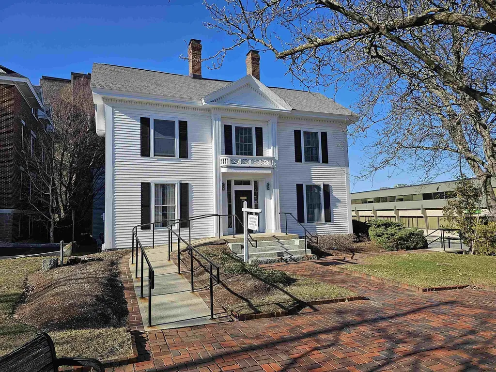 8 Centre Street Concord NH 03301