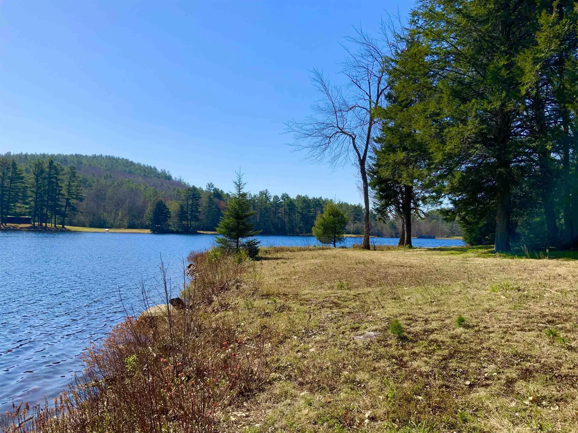 604 Cash Street Croydon NH 03773