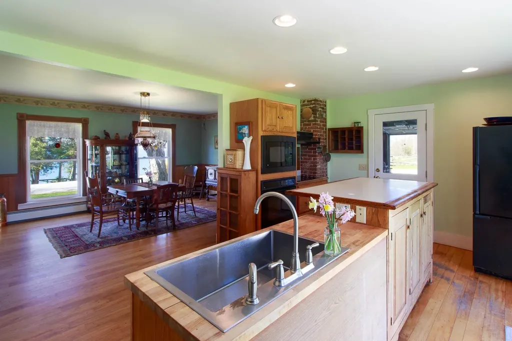 250 West Shore Road Grand Isle VT 05458