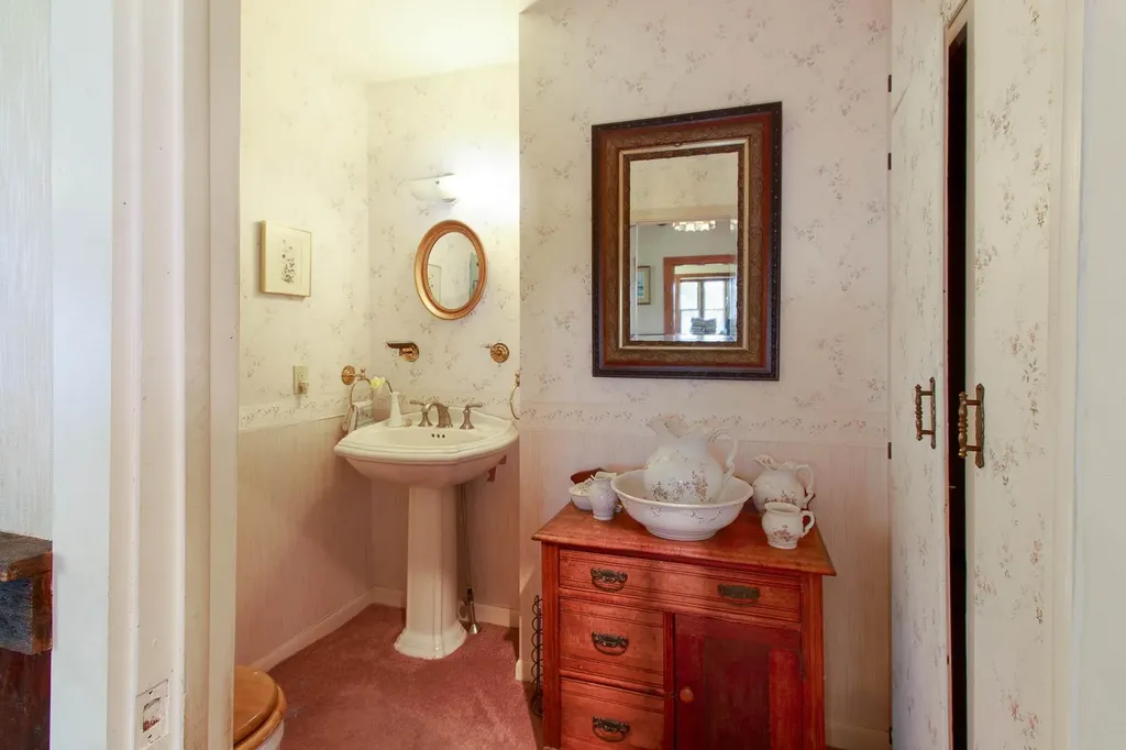 250 West Shore Road Grand Isle VT 05458