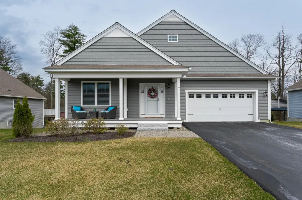 17 Myles Drive Derry NH 03038