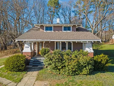 228 Baldwin Street Laconia NH 03246