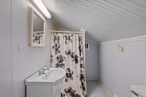 228 Baldwin Street Laconia NH 03246