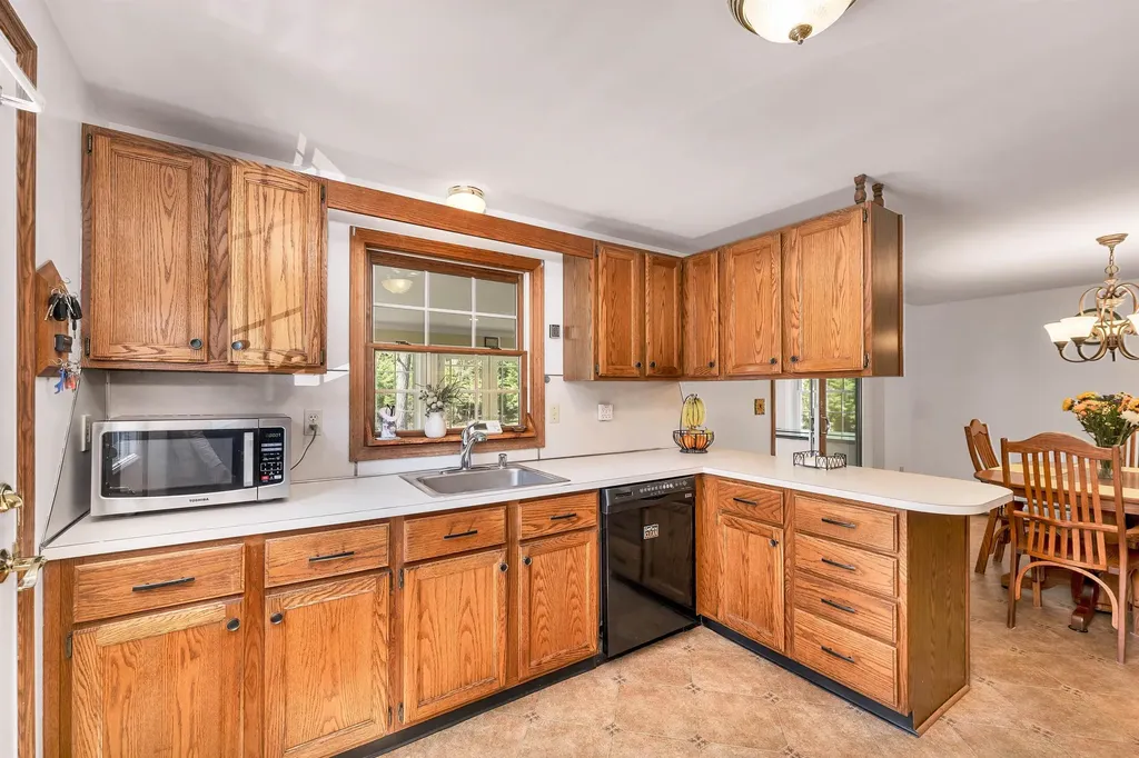 17 Nighthawk Hollow Drive Gilmanton NH 03837