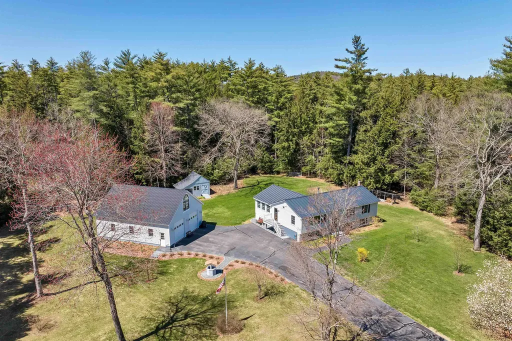 17 Nighthawk Hollow Drive Gilmanton NH 03837