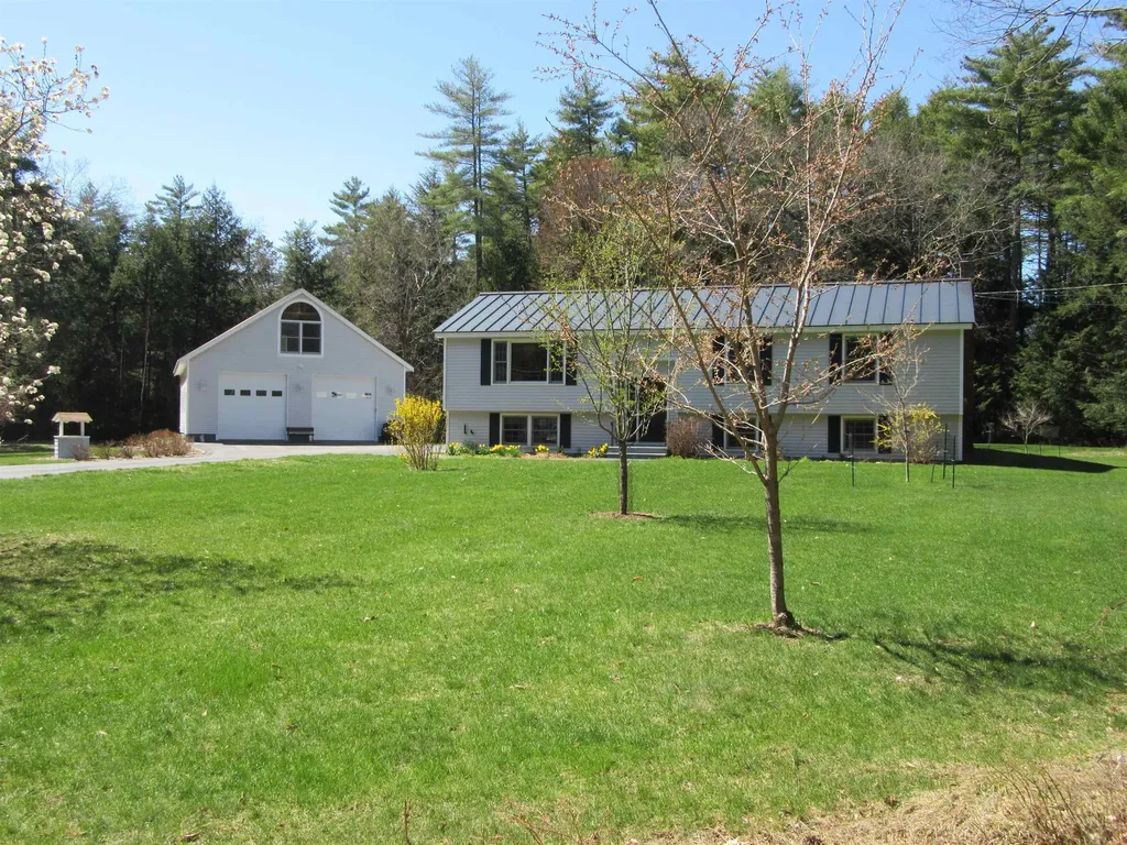 17 Nighthawk Hollow Drive Gilmanton NH 03837
