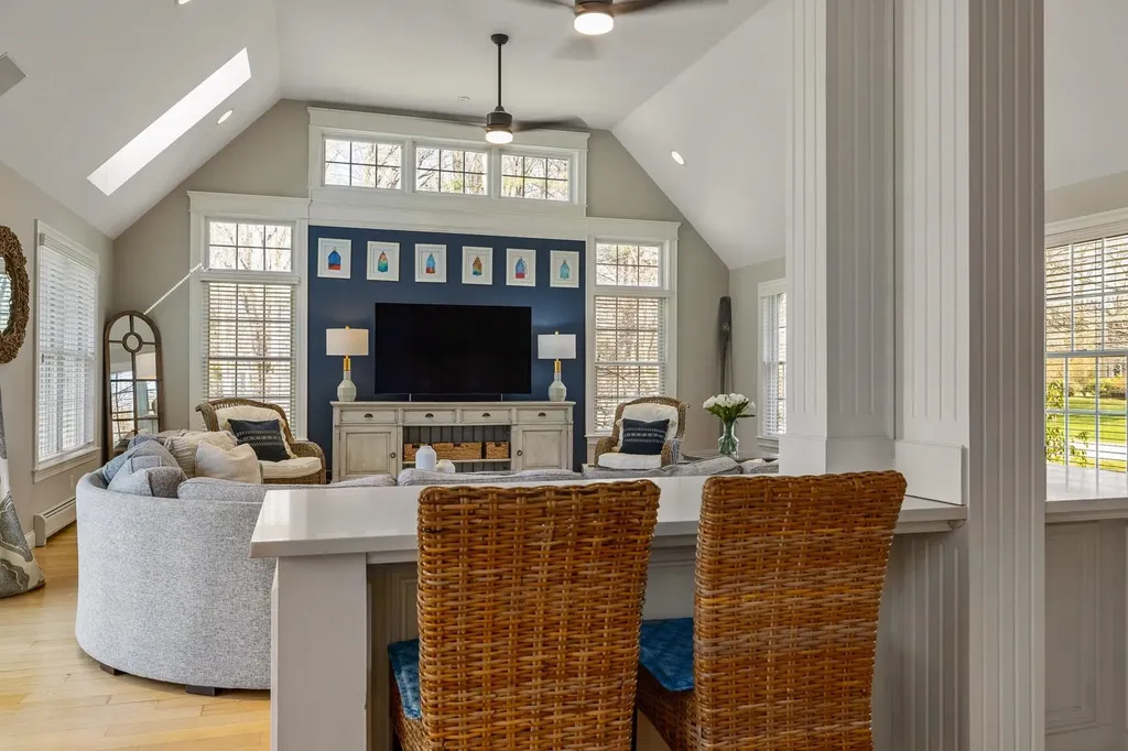 15 Patriots Road Stratham NH 03885