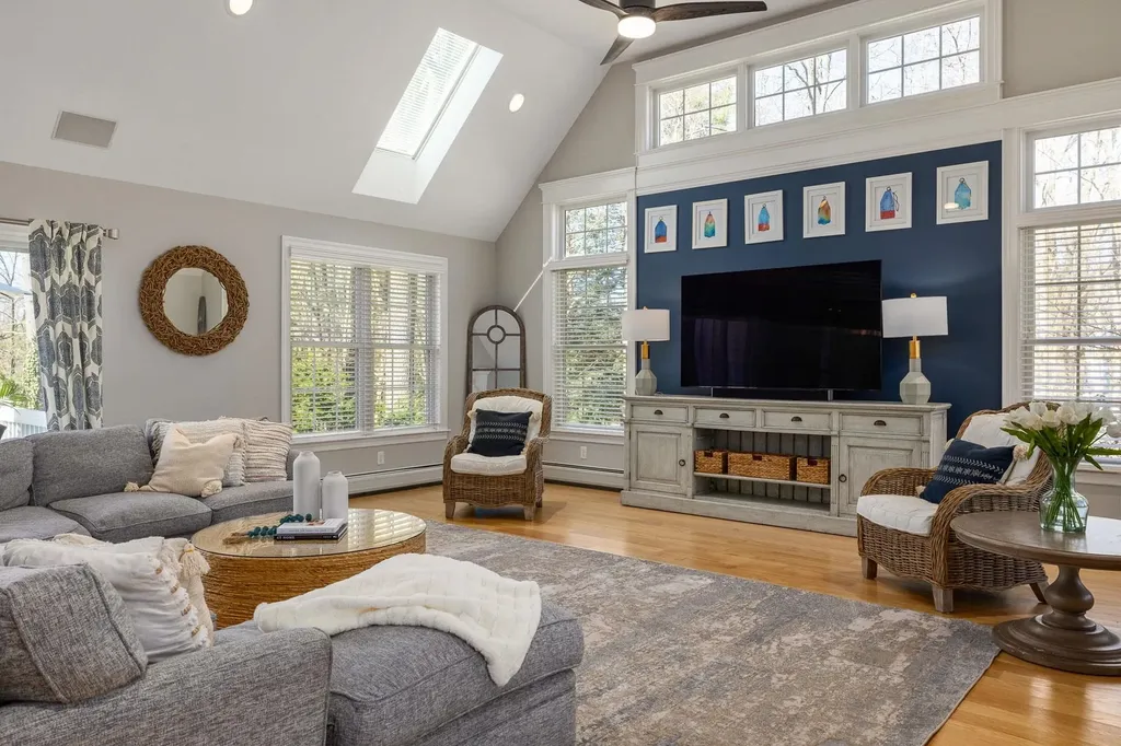 15 Patriots Road Stratham NH 03885