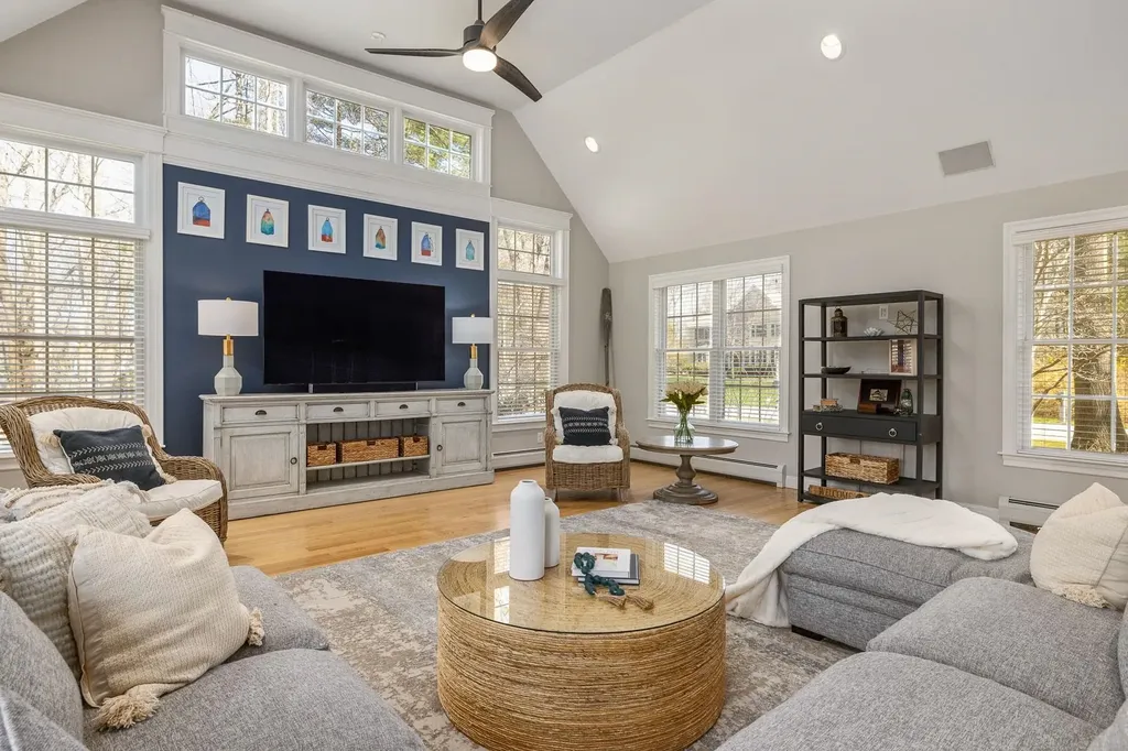 15 Patriots Road Stratham NH 03885