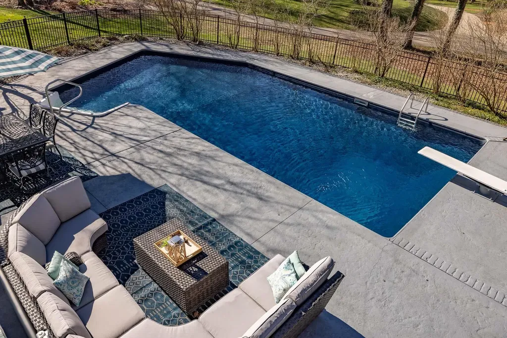 15 Patriots Road Stratham NH 03885