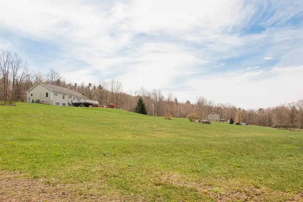 1971 Carlstrom Road Bristol VT 05443