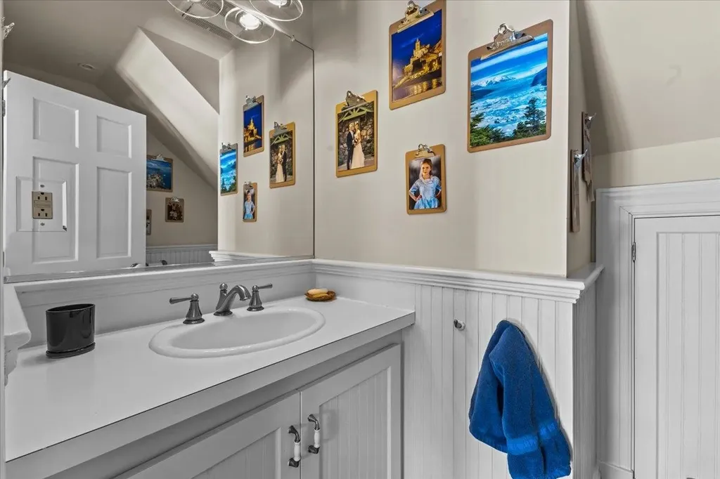 1541 Pucker Street Stowe VT 05672