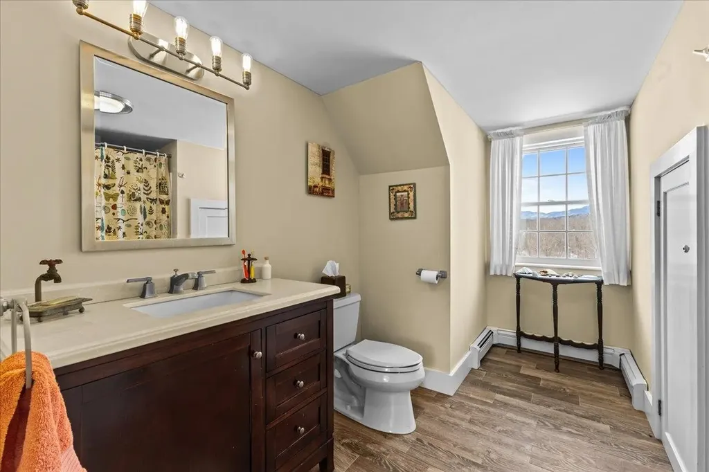 1541 Pucker Street Stowe VT 05672
