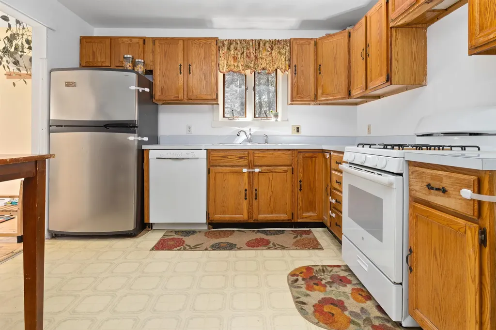 46 Fern Hill Lane Fairlee VT 05045