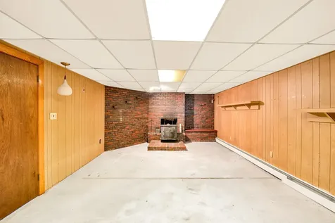 6 Hayes Lane Dover NH 03820