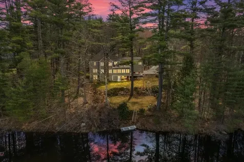 20 Jackson Square Bedford NH 03110