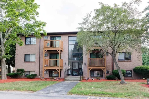 7 Lancelot Court Salem NH 03079