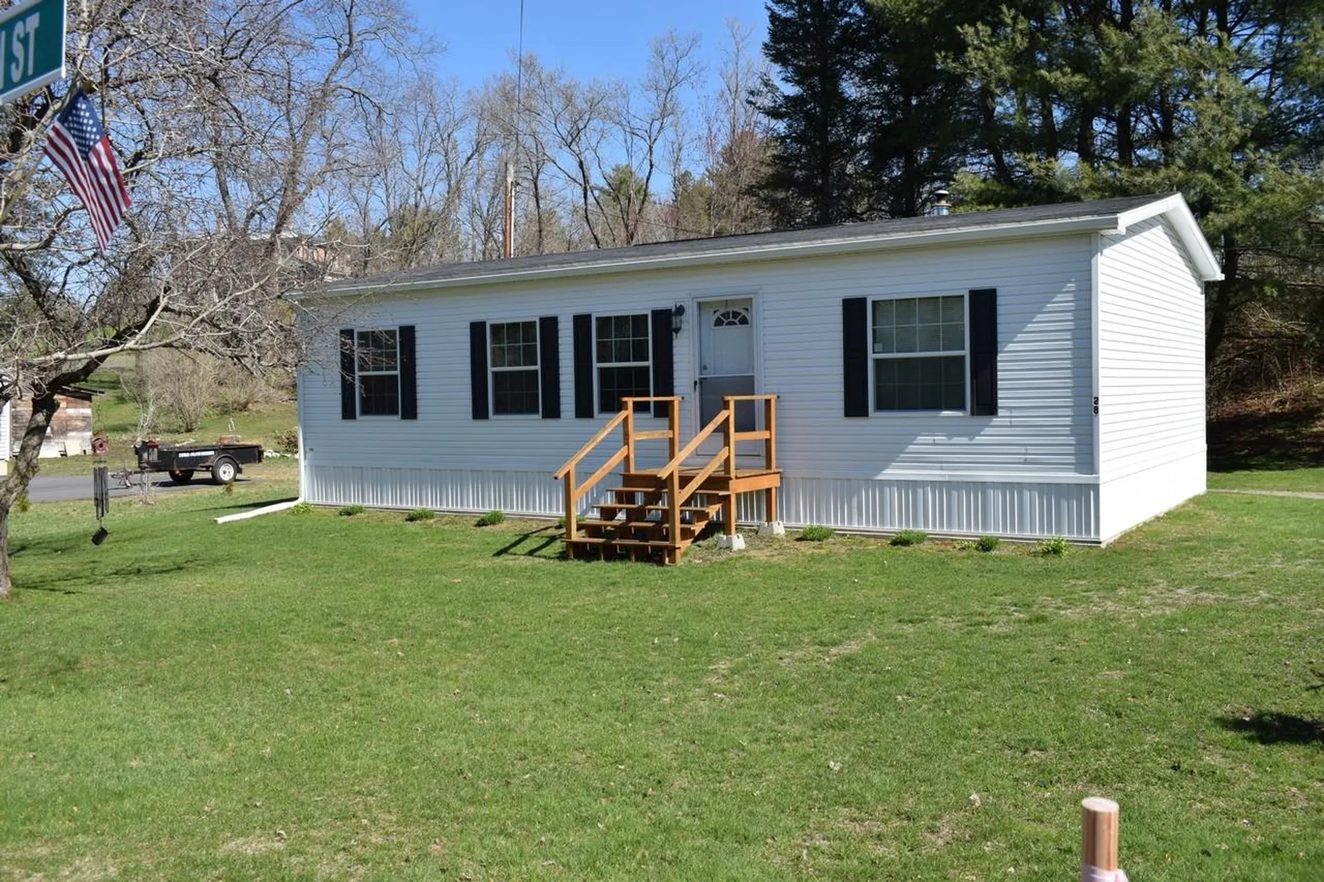 28 Huron Street Whitefield NH 03598
