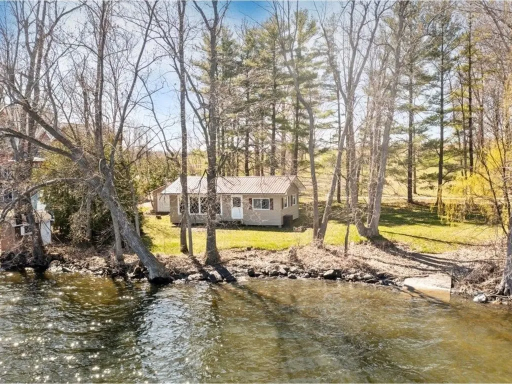 105 Bourdeau Lane S Alburgh VT 05440