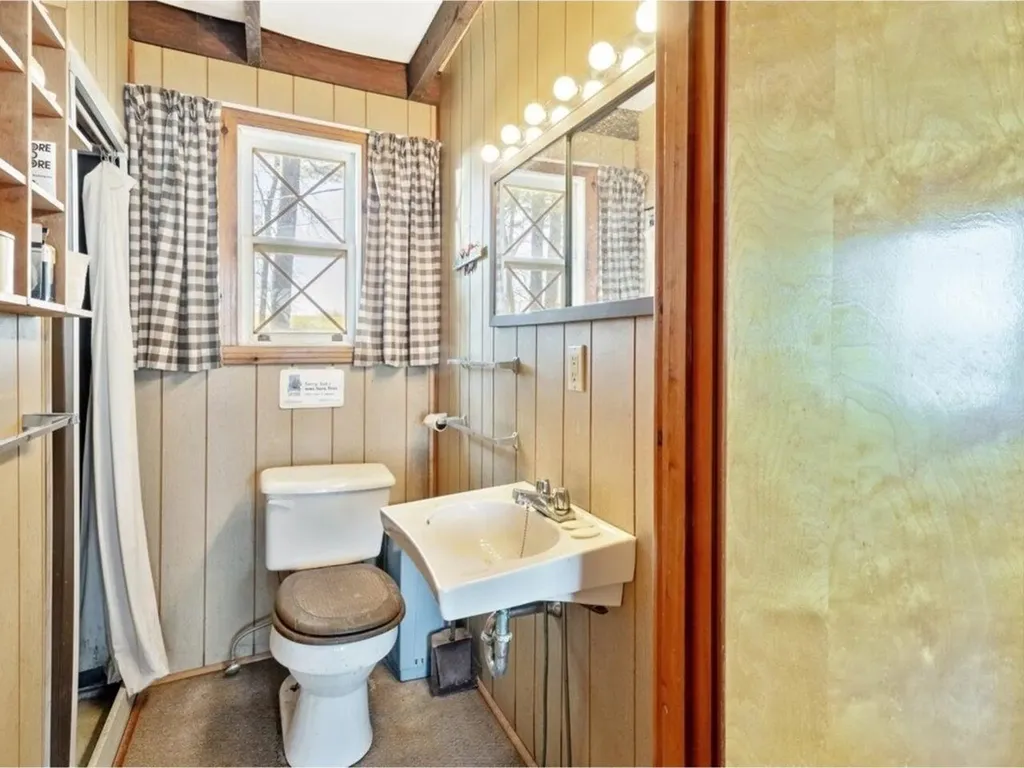 105 Bourdeau Lane S Alburgh VT 05440