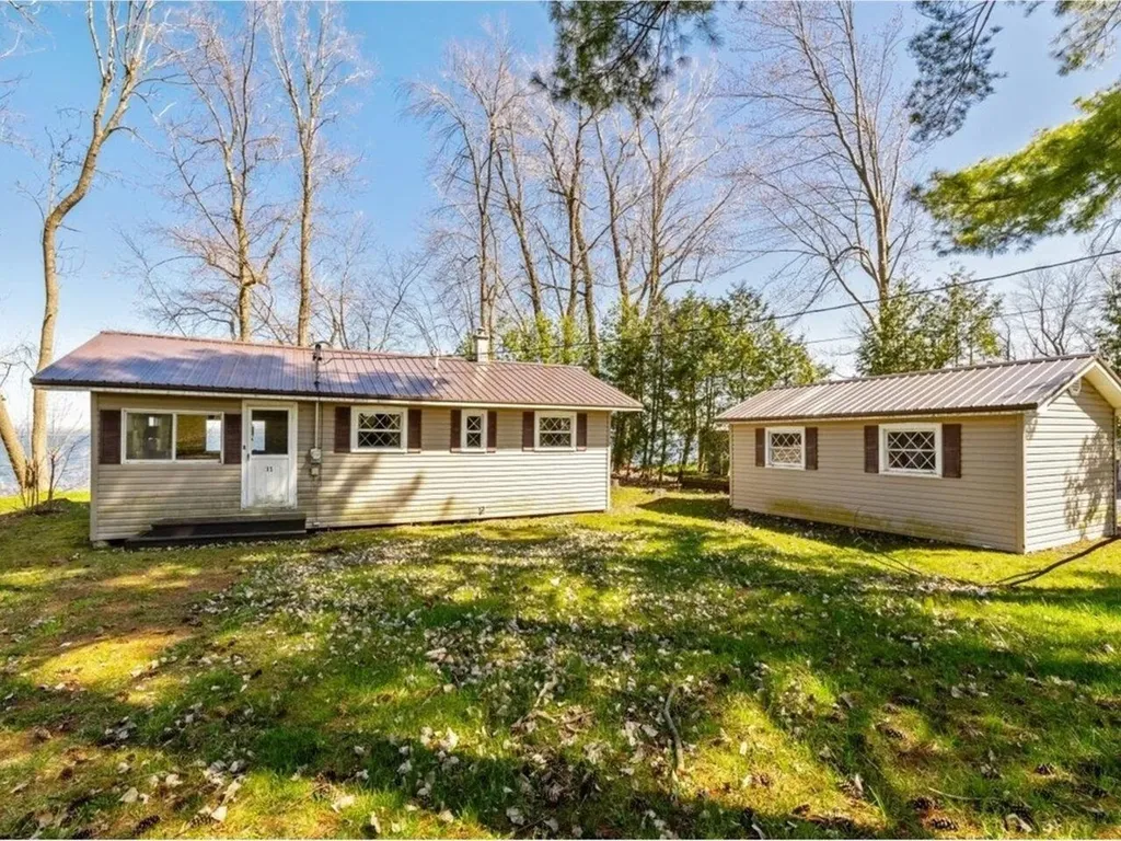 105 Bourdeau Lane S Alburgh VT 05440