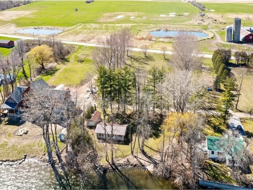 105 Bourdeau Lane S Alburgh VT 05440