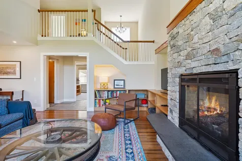 81 Apple Blossom Drive Lebanon NH 03784
