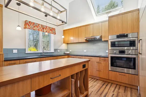 81 Apple Blossom Drive Lebanon NH 03784
