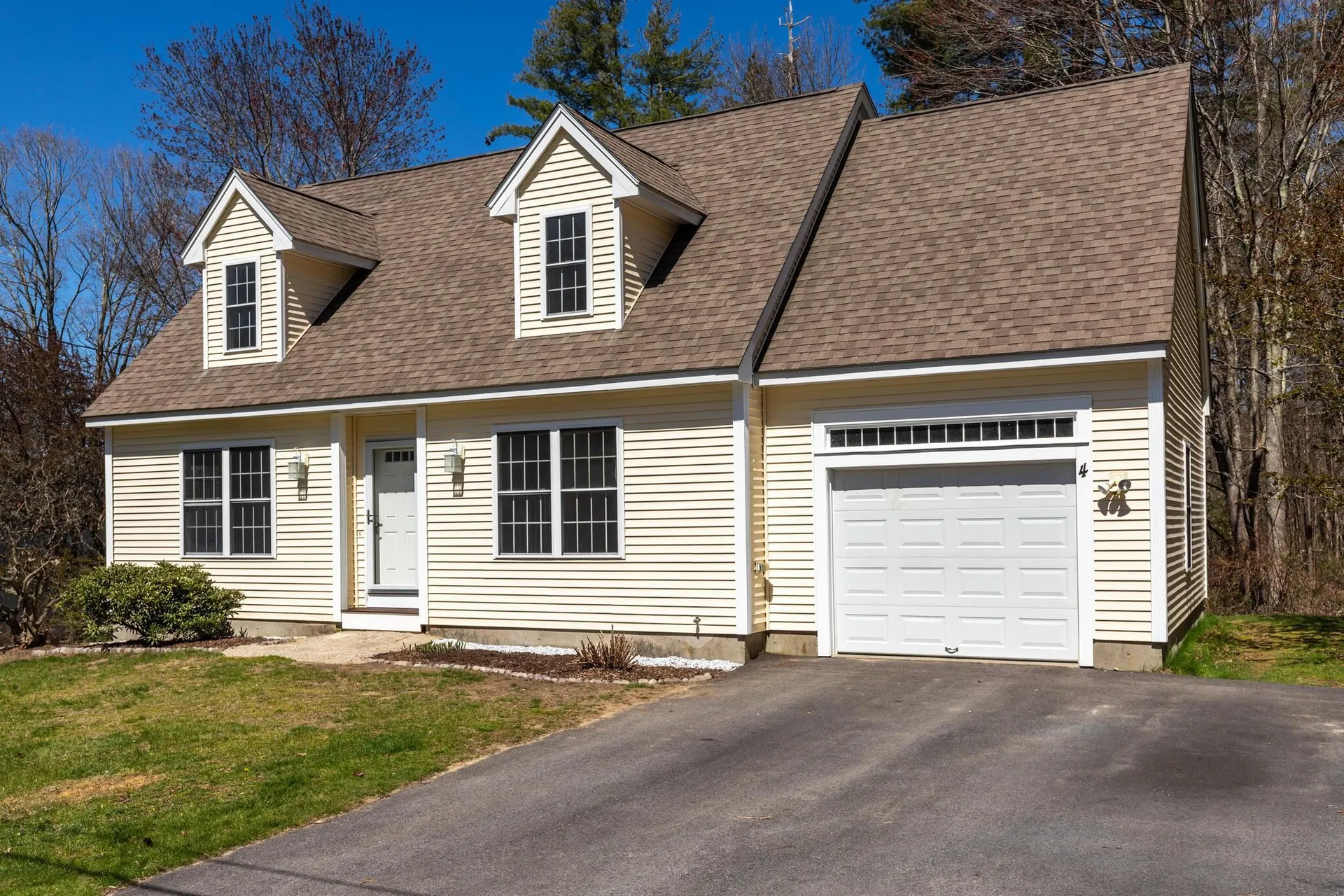 4 Elm Street Brookline NH 03033