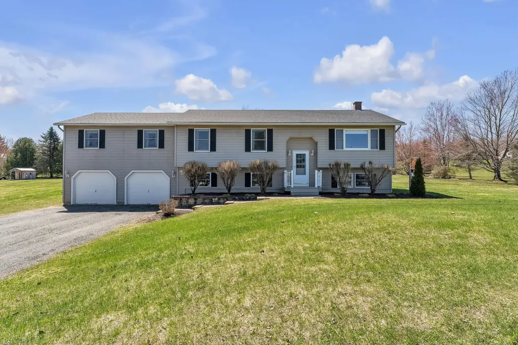 129 Ashman Drive Derby, VT Real Estate | MLS # 4993117