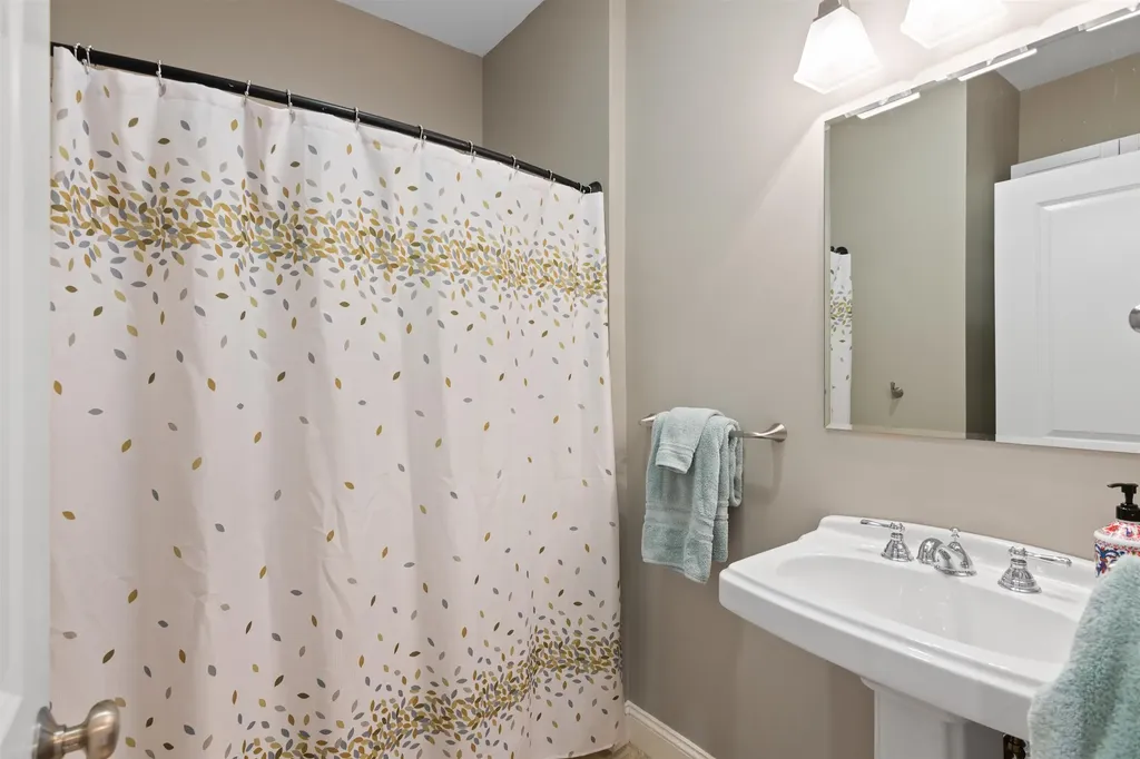 233 Dunmore Lane Williston VT 05495