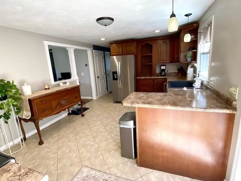 11 Bedard Avenue Derry NH 03038