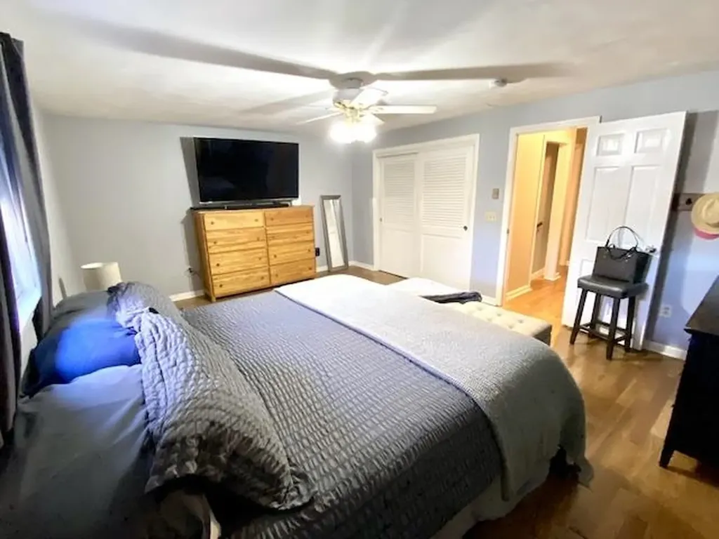 11 Bedard Avenue Derry NH 03038