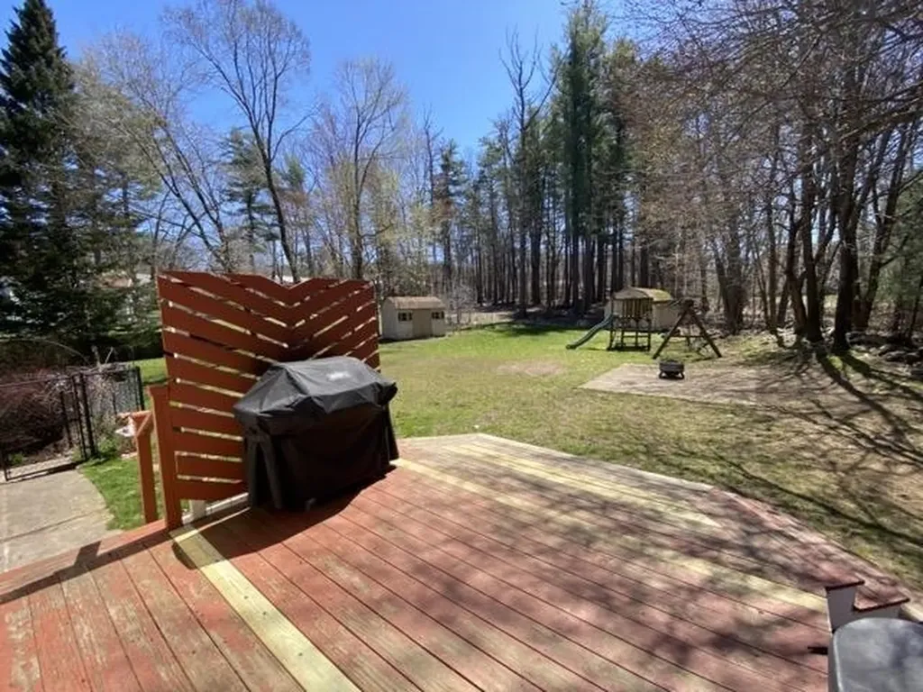11 Bedard Avenue Derry NH 03038