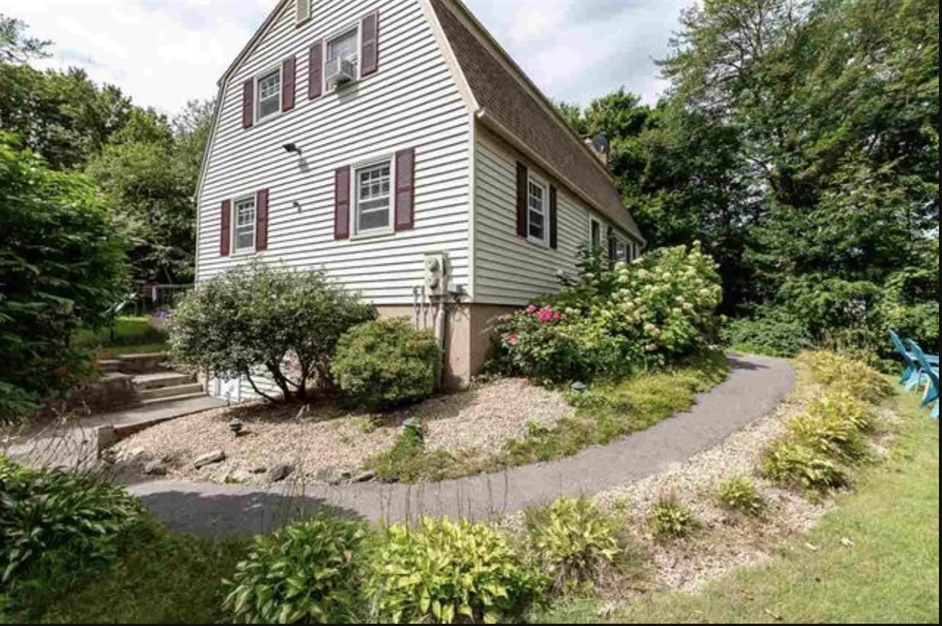 11 Bedard Avenue Derry NH 03038