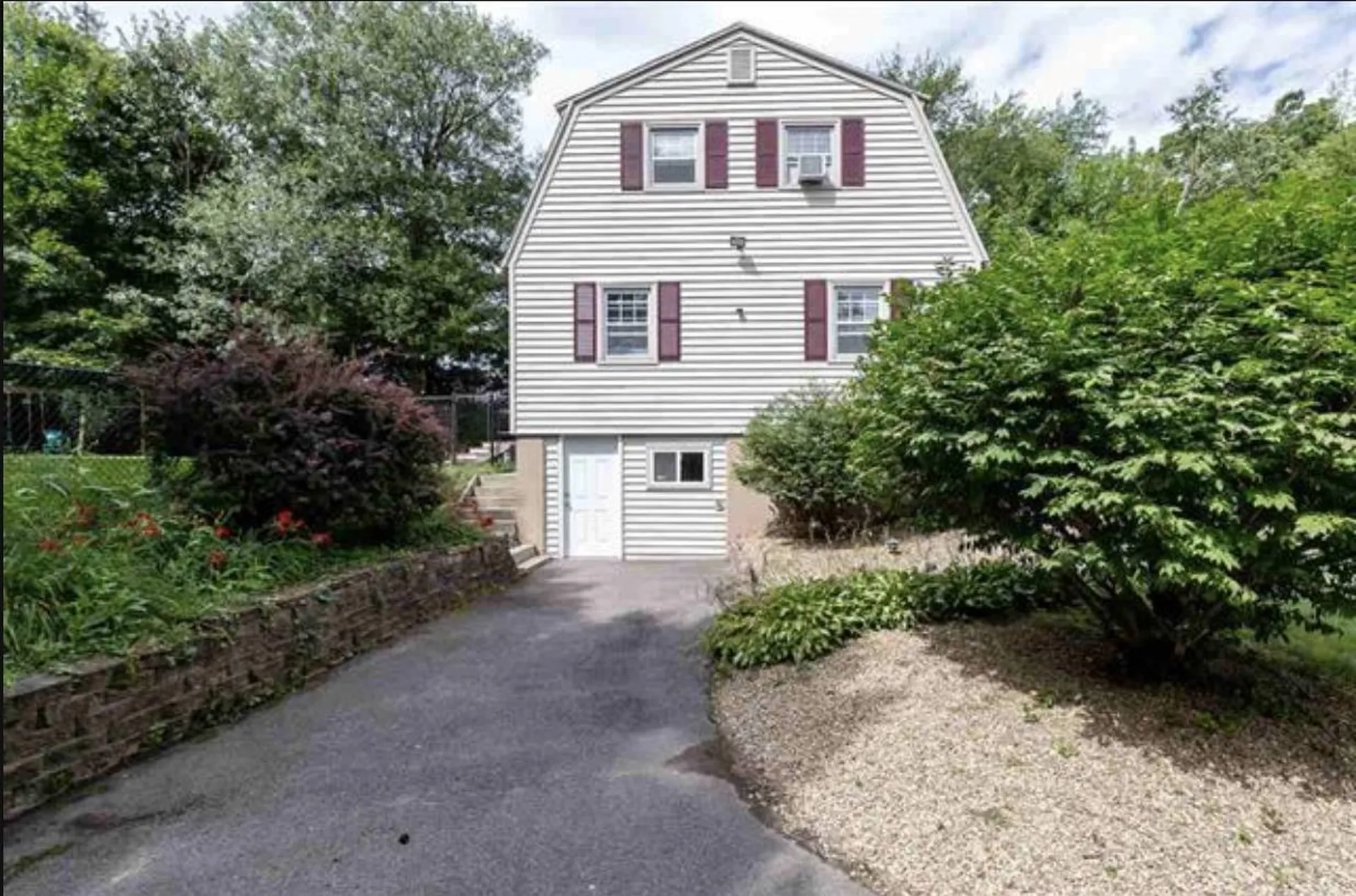 11 Bedard Avenue Derry NH 03038