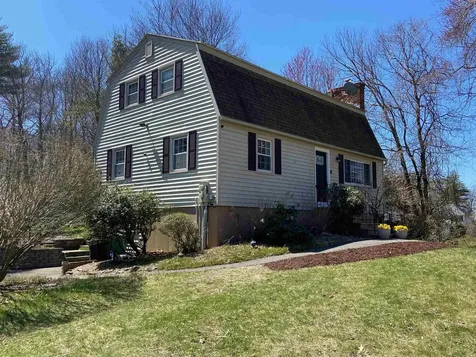11 Bedard Avenue Derry NH 03038