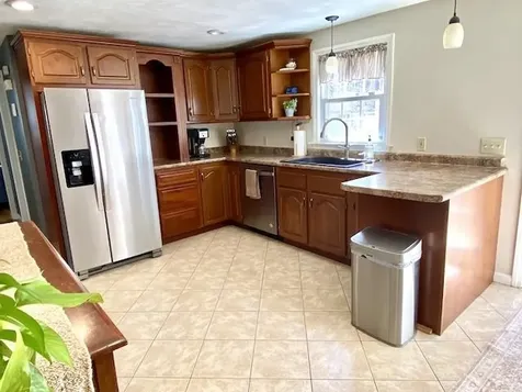 11 Bedard Avenue Derry NH 03038