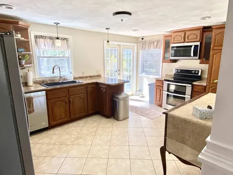 11 Bedard Avenue Derry NH 03038